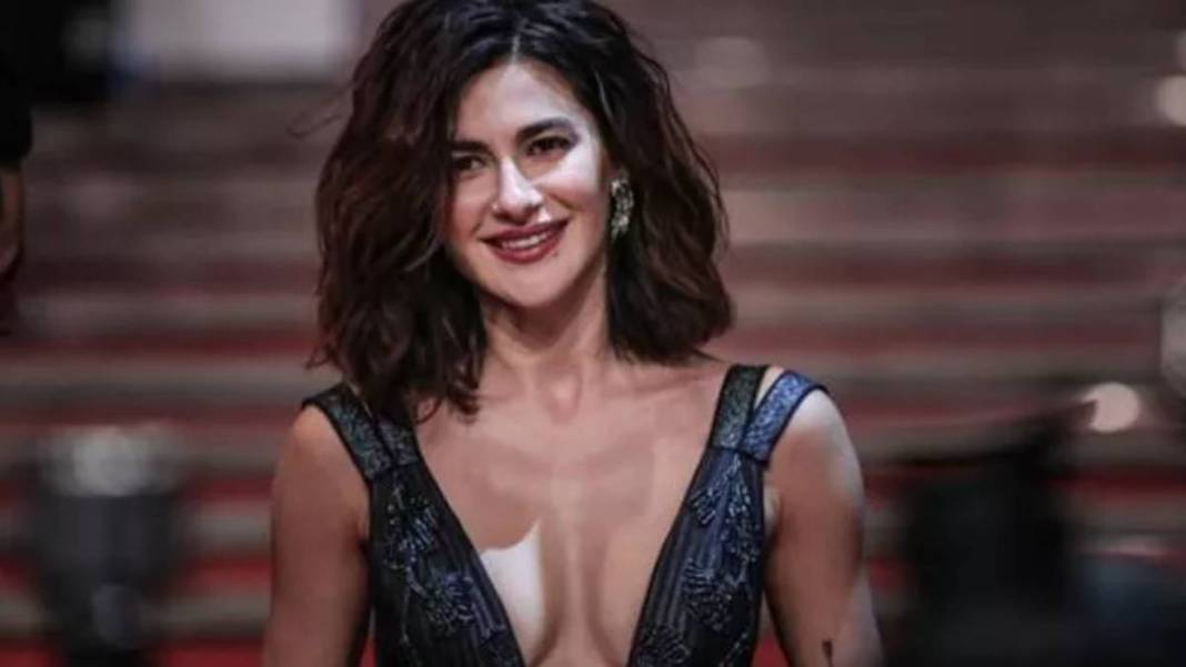 Ünlü oyuncudan kötü haber geldi! Geçirdiği kaza sonrası apar topar hastaneye kaldırıldı 1